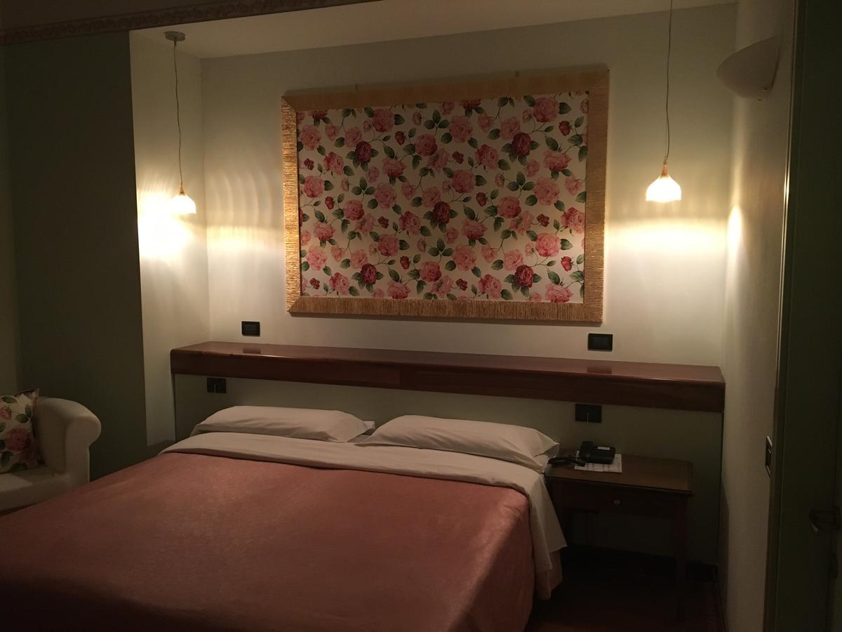 Hotel Alla Busa Noventa Vicentina ภายนอก รูปภาพ