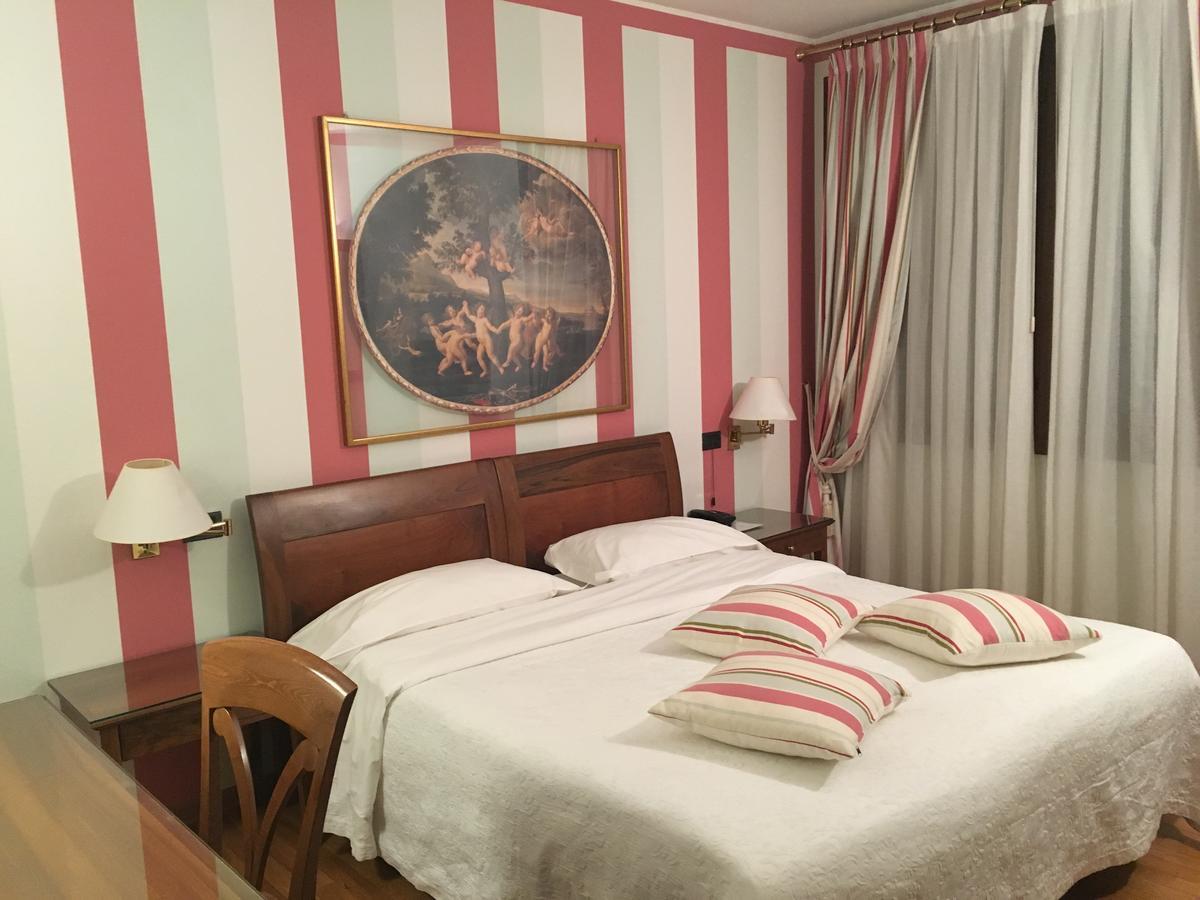 Hotel Alla Busa Noventa Vicentina ภายนอก รูปภาพ